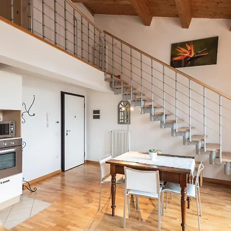 Sunrise Loft, Centro Storico Apartamento *